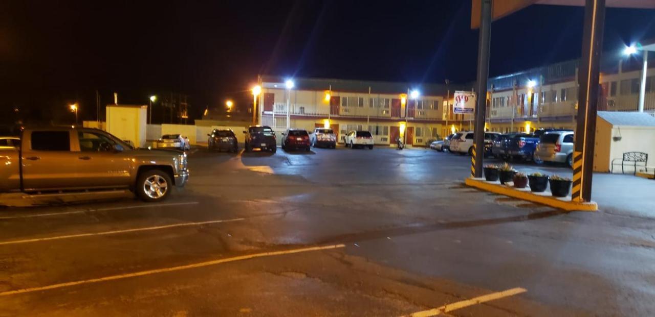 Stagecoach Motel 3*
